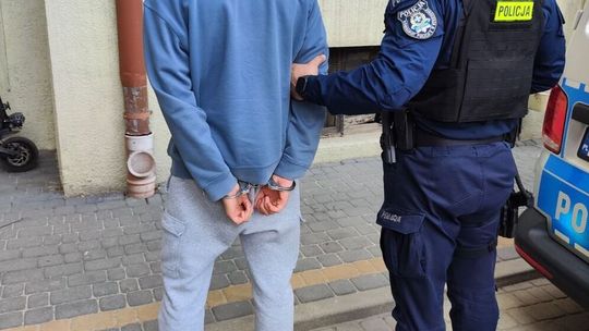 17-latek zaatakował o rok młodszego chłopca. Do bójki doszło w przerwie lekcyjnej, napastnikowi grozi do 5 lat więzienia