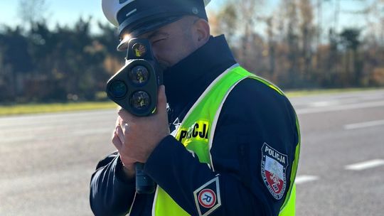 18-latek pędził 121 km/h w obszarze zabudowanym w Przecławiu. 18-latek pędził 121 km/h w obszarze zabudowanym w Przecławiu.