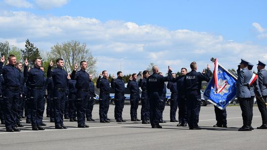 5 nowych policjantów wzmocni szeregi mieleckiej policji