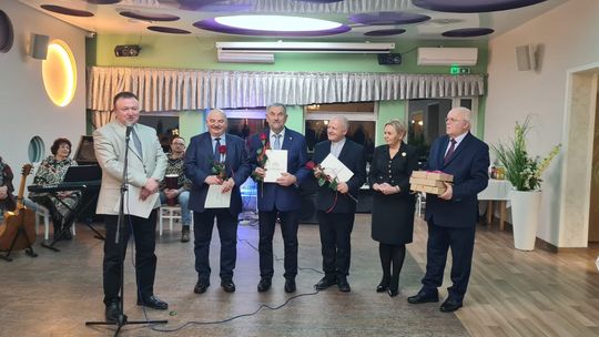 7 Integracyjno - Noworoczne Osiedlowe Spotkanie w Mielcu 7 Integracyjno - Noworoczne Osiedlowe Spotkanie w Mielcu