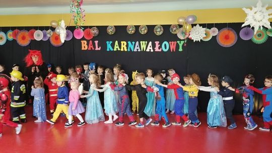 Bal karnawałowy w Przedszkolu Miejskim Nr 9 w Mielcu