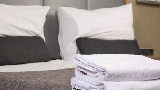 Biel, która zachwyca. Jak dbać o pościel hotelową, by zawsze wyglądała na 5 gwiazdek?