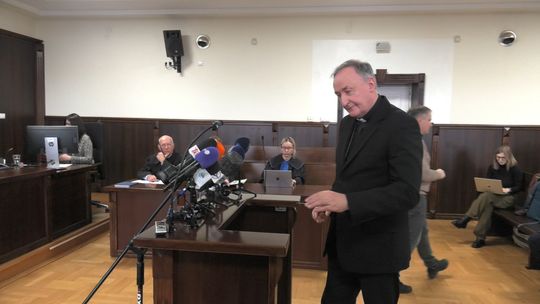 Biskup tarnowski Andrzej Jeż stanął przed sądem Biskup tarnowski Andrzej Jeż stanął przed sądem