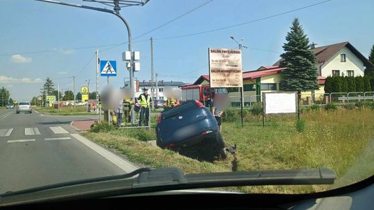 Ciężarna kobieta wjechała do rowu w Maliniu! Służby na miejscu