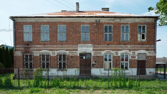 Co dalej z budynkiem starej szkoły w Tuszymie? Jest wizualizacja