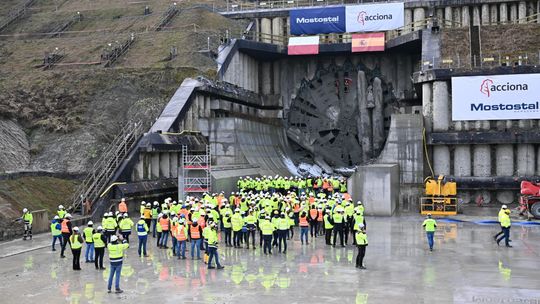 Historyczny moment! Pierwsza nitka tunelu do S19 wydrążona.