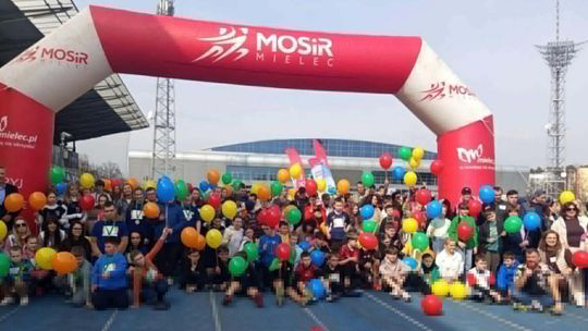 III Powiatowa Sztafeta w Kolorowych Skarpetkach w Mielcu