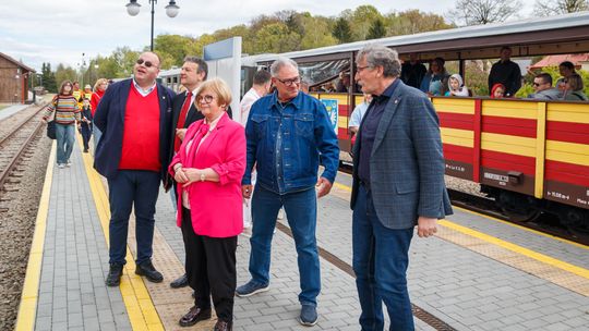 Inauguracja sezonu turystycznego na Podkarpaciu. Ruszyła najdłuższa kolejka wąskotorowa w Polsce