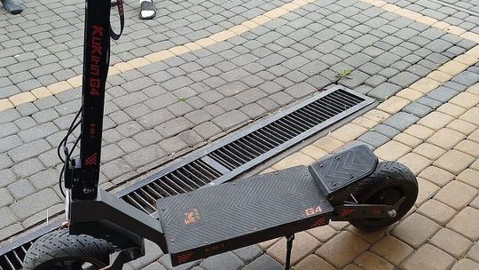 Jedna hulajnoga, dwie osoby. Podróż 13-latków zakończyła się w szpitalu