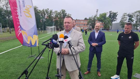 Już jest.  Otwarcie boiska Gryf w Mielcu