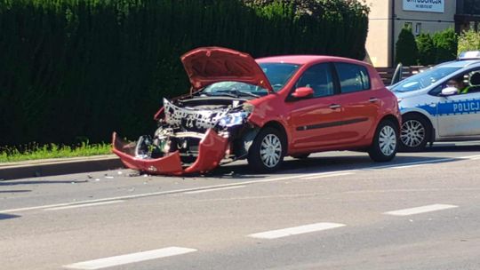 Kolizja na ulicy Wolności w Mielcu - poszło jak domino