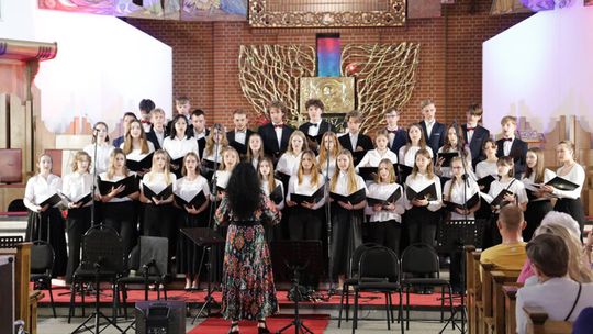 Koncert Pieśni Maryjnych w wykonaniu mieleckich chórów i zespołów muzycznych