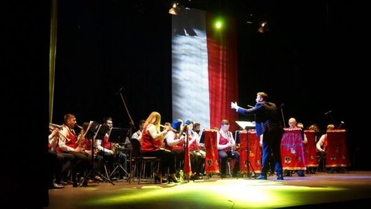 Koncert SOLIDARNI Z UKRAINĄ w Domu Kultury w Przecławiu