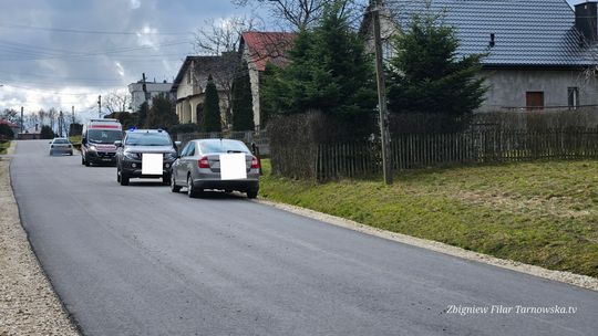 Luszowice. Nie żyje mężczyzna, jego ciało znalezione zostało w rowie