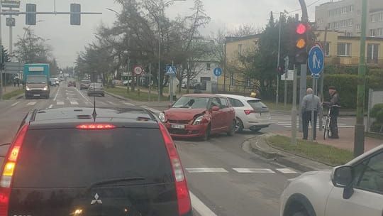 Mielec. Wypadek na skrzyżowaniu ul. Narutowicza z ul. Wojsławską