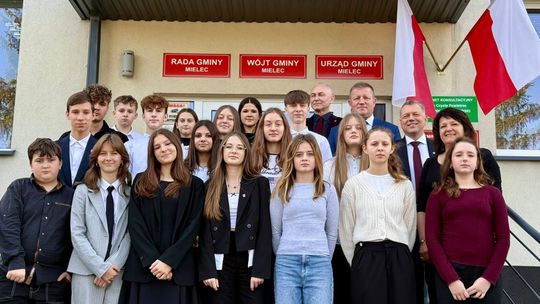 Młodzieżowa Rada Gminy Mielec rozpoczęła działalność. Młodzieżowa Rada Gminy Mielec rozpoczęła działalność.