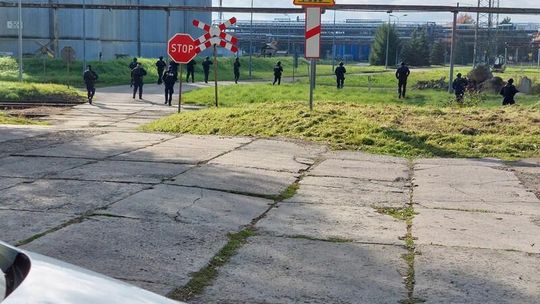 Na terenie zakładów petrochemicznych w Jedliczu zorganizowano ćwiczenia służb ratowniczych