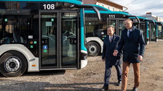 Nowe autobusy będą jeździć po Podkarpaciu Nowe autobusy będą jeździć po Podkarpaciu