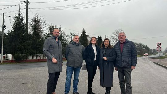 Nowy asfalt w Zgórsku i Janowcu już jest