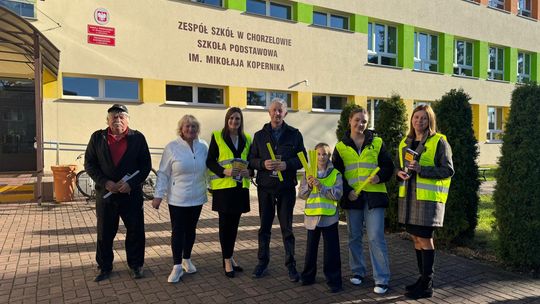 „Odblaskowa szkoła” w Chorzelowie – razem dla bezpieczeństwa.