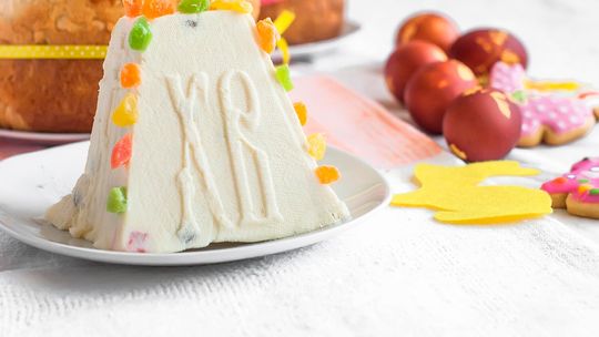 Pascha wielkanocna - słodki deser, który zachwyca smakiem i tradycją