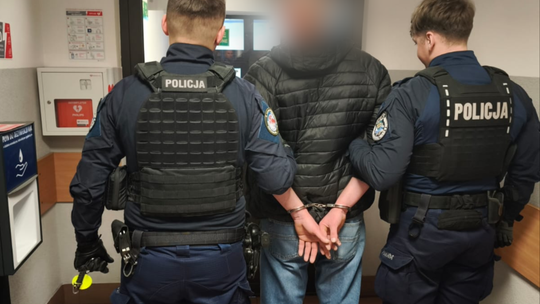 Pijany 41-latek kierował oplem. Zatrzymany przez policjantów z Borzozowa