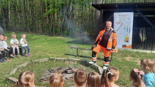 Pogotowie Ratunkowe w Mielcu angażuje się w edukację dzieci i młodzieży