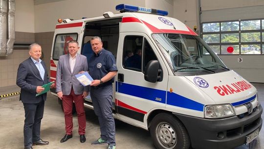 Pomoc dla Ukrainy: nasz ambulans trafi na front