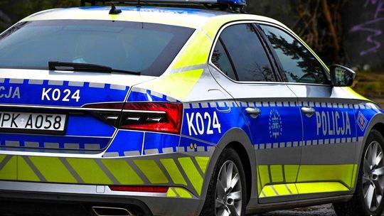 Poważny wypadek na DK94 w Nagawczynie. Samochód zderzył się z autobusem przewożącym 30 osób