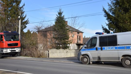 Pożar domu w Podleszanach. Mężczyzna został poszkodowany