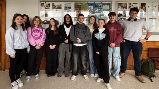 Projekt „Sztuka Mówienia 3.0” to inicjatywa realizowana przez uczniów Zespołu Szkół nr 2 im. Eugeniusza Kwiatkowskiego w Dębicy