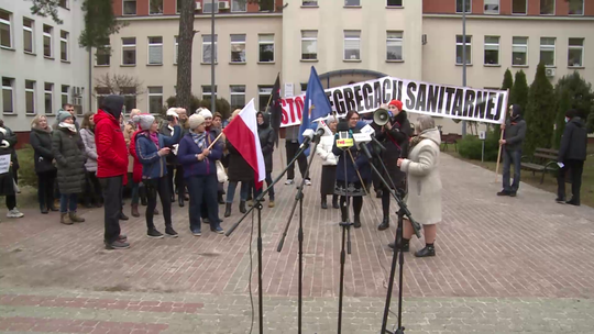 Protest przeciwko przymusowym szczepieniom na covid-19 personelu szpitalnego