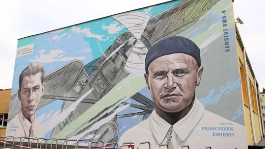 Przed Szkołą Podstawową nr 6 w Mielcu odsłonięto mural