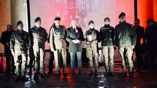 Przekazanie Ognia Niepodległości. Mielec wypełniony duchem patriotyzmu.