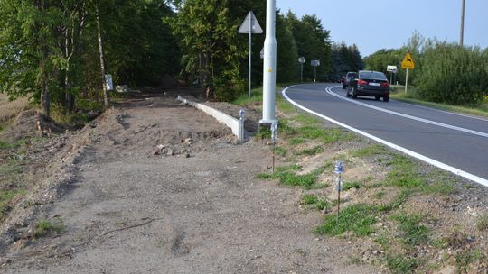 Radomyśl i Zdziarzec będą połączone chodnikiem