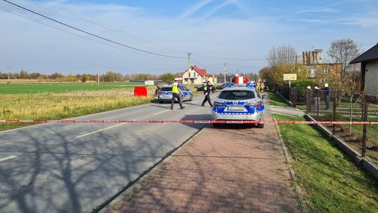 Śmiertelny wypadek w powiecie dąbrowskim. Sprawca uciekł z miejsca zdarzenia