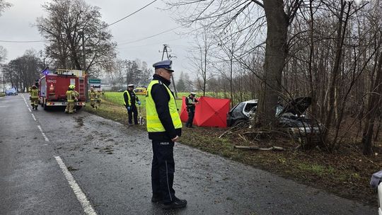 Śmiertelny wypadek w Rybniku. Dwie młode osoby nie żyją! Śmiertelny wypadek w Rybniku. Dwie młode osoby nie żyją!