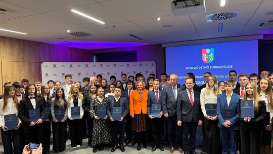 Stypendia dla najzdolniejszych uczniów z Mielca rozdane