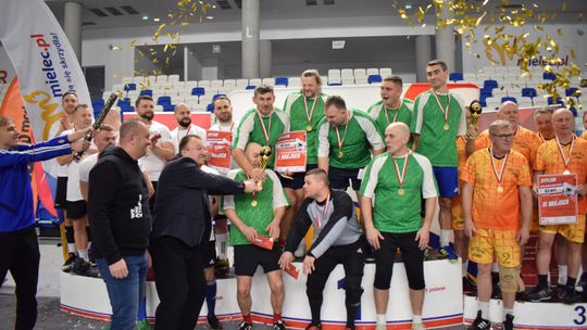 Sukces Mikołajkowego Turnieju OLD BOYS 34+ w Mielcu