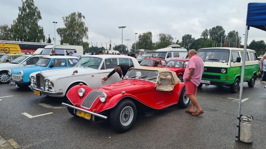 Święto fanów motoryzacji za nami  IV Zlot Pojazdów Zabytkowych w Mielcu