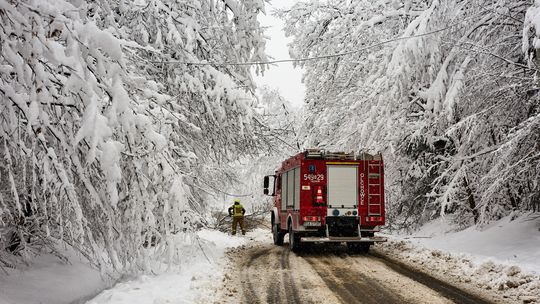 Sytuacja kryzysowa po śnieżycy na Podkarpaciu powoli się stabilizuje