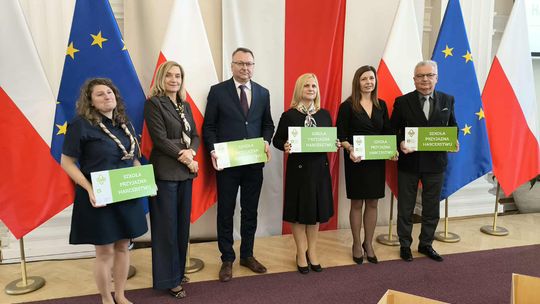 Szkoła uczy, harcerstwo wychowuje. Razem tworzą spójną całość.