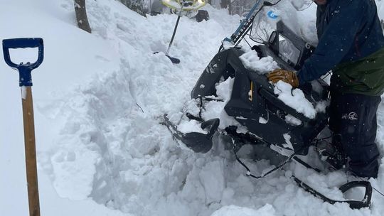 Trudne warunki na Babiej Górze. GOPR apeluje o rozwagę. Szlaki w Tatrach zamknięte Trudne warunki na Babiej Górze. GOPR apeluje o rozwagę. Szlaki w Tatrach zamknięte