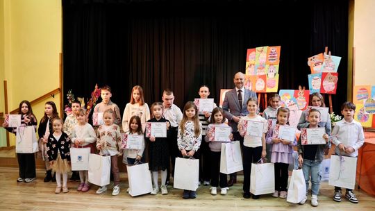 Uroczyste wręczenie nagród dla laureatów konkursu „Święta pisanką malowane”