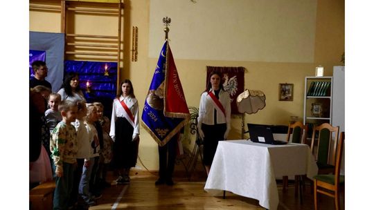 Wieczornica w SP 12. Niesamowita lekcja historii.