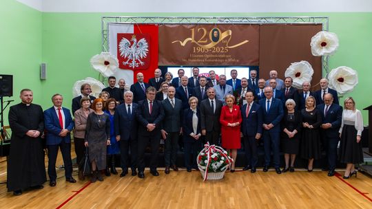 Wspomnienia i uroczyste obchody 120-lecia  I LO im. S. Konarskiego w Mielcu.