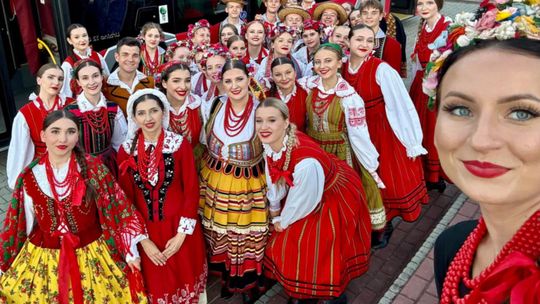 Wyjątkowy koncert Zespołu Pieśni i Tańca " Rzeszowiacy" w Tarnobrzegu