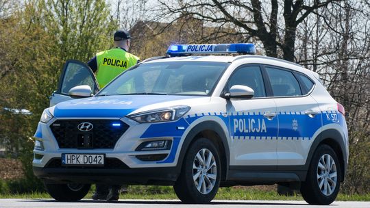 Wypadek drogowy z udziałem motocyklisty. Ranny trafił do szpitala