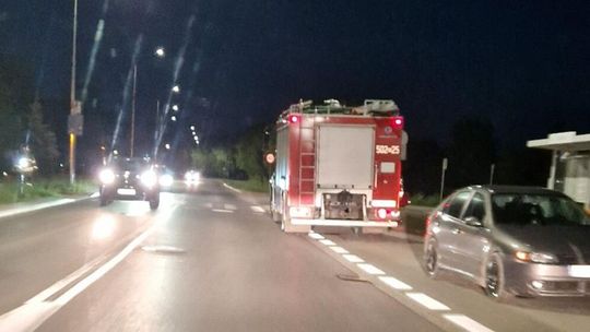 Wypadek na przejściu dla pieszych w Mielcu. Rowerzysta wjechał pod koła samochodu