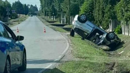 Wypadek w Czerminie. Kierujący był pijany